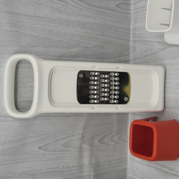 Tupperware Speedy Mando Grater New in Box - Picture 5 of 10